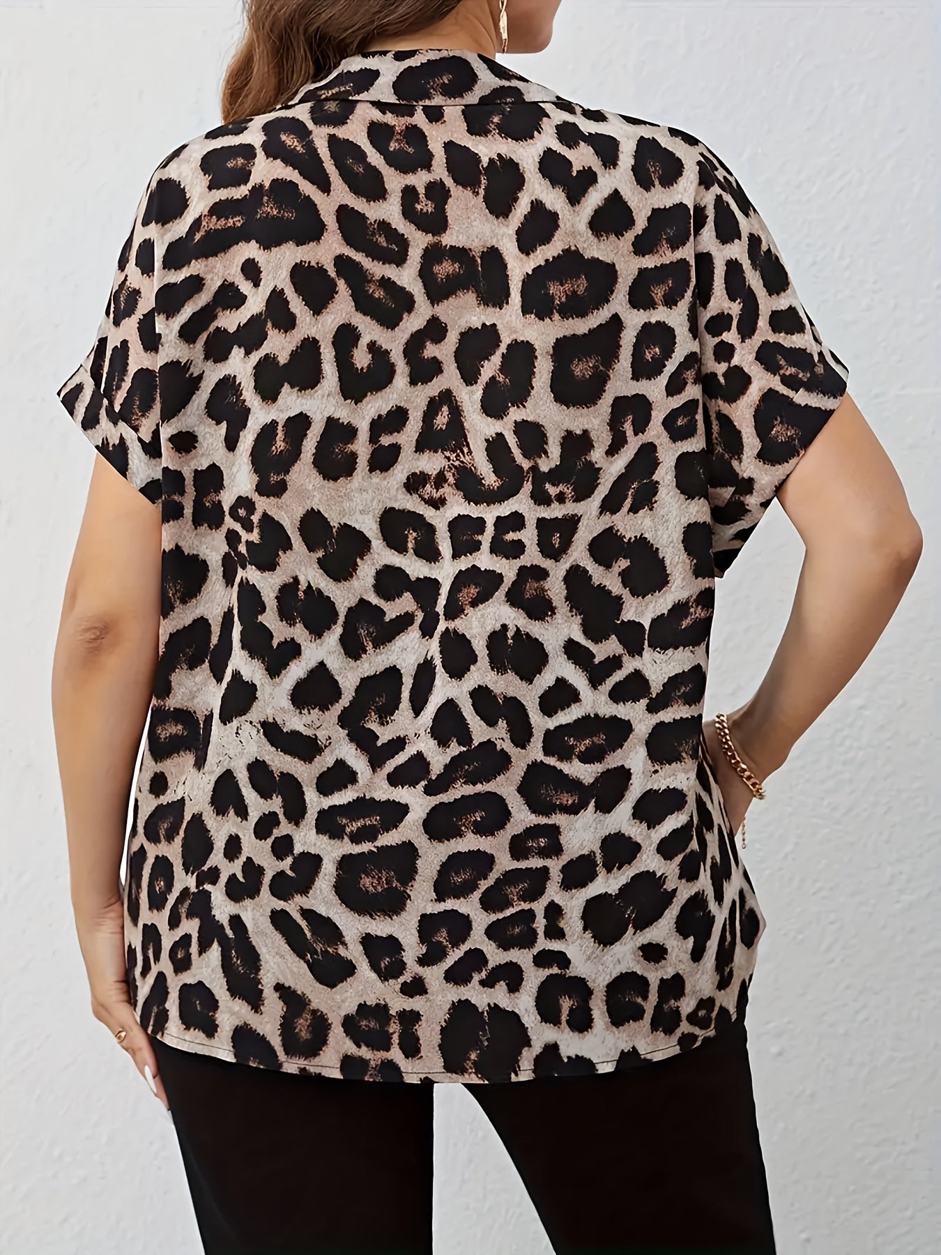 Luisa | Classic Button-Up Blouse