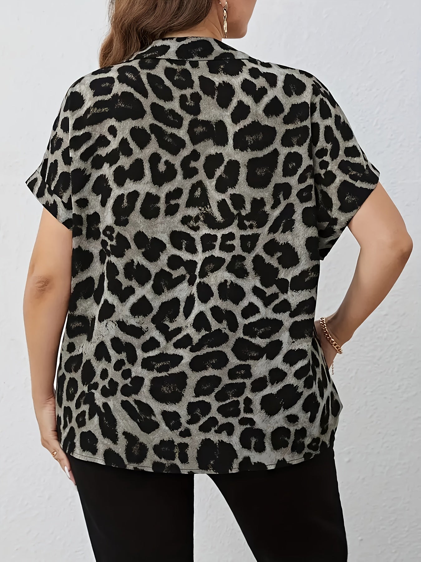 Luisa | Classic Button-Up Blouse